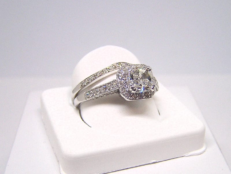 Cushion Cut Diamond Engagement Ring 14k White Gold