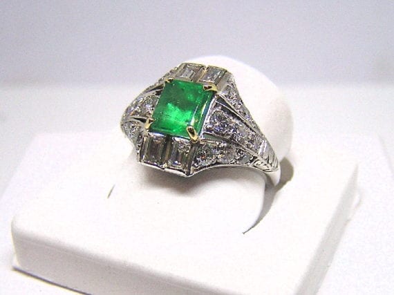 1930's Vintage Diamond & Emerald Ring - Image 3